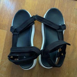 Espirit Velcro sandals